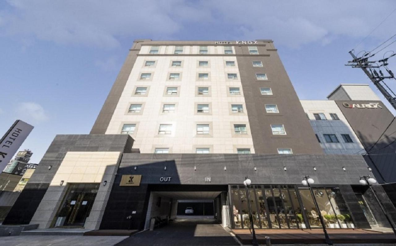 צ'אונן Knox Hotel מראה חיצוני תמונה