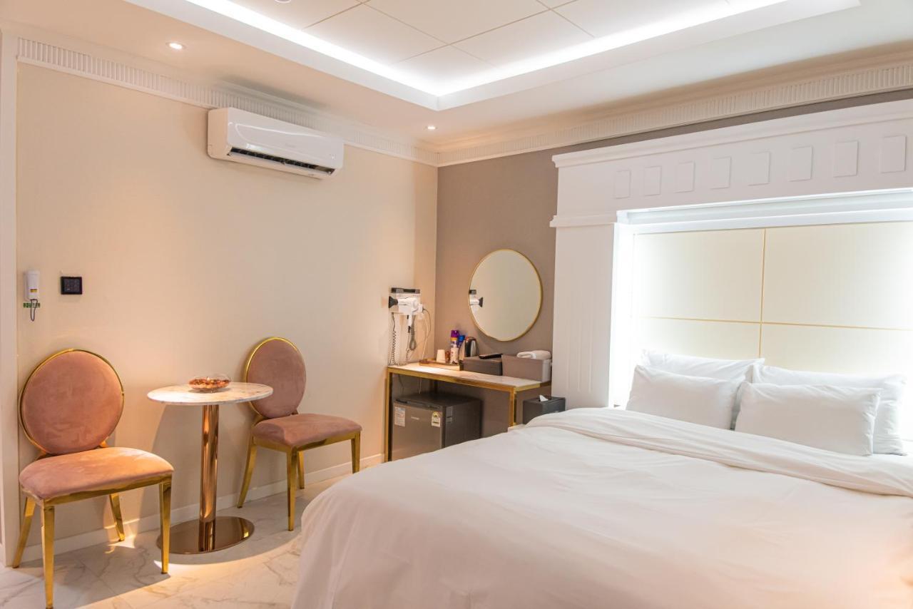 צ'אונן Knox Hotel מראה חיצוני תמונה