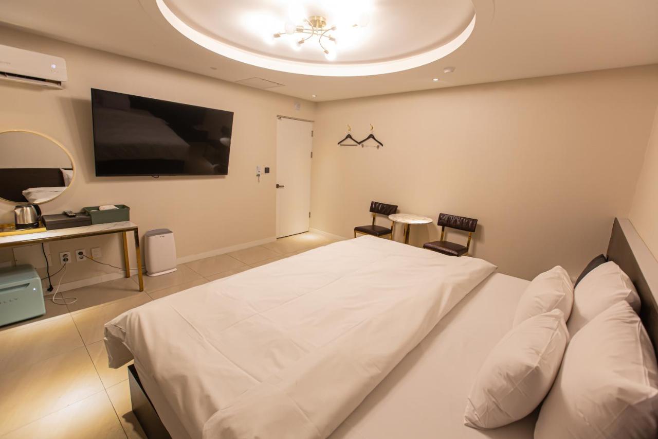 צ'אונן Knox Hotel מראה חיצוני תמונה