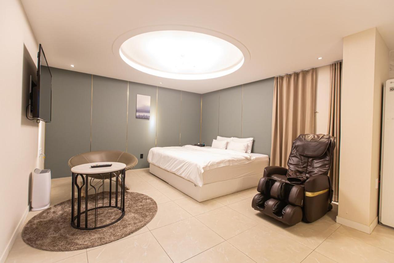 צ'אונן Knox Hotel מראה חיצוני תמונה