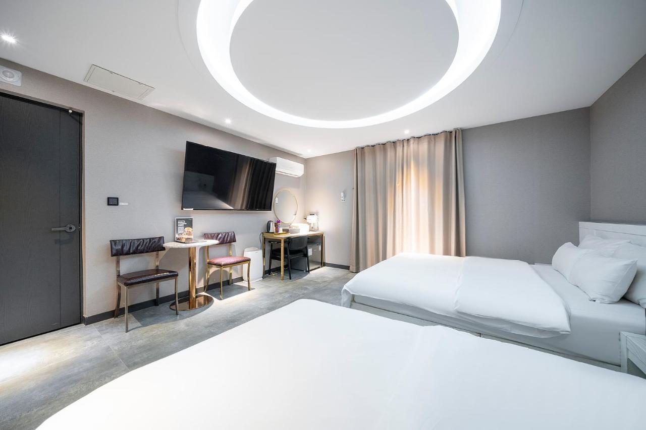 צ'אונן Knox Hotel מראה חיצוני תמונה