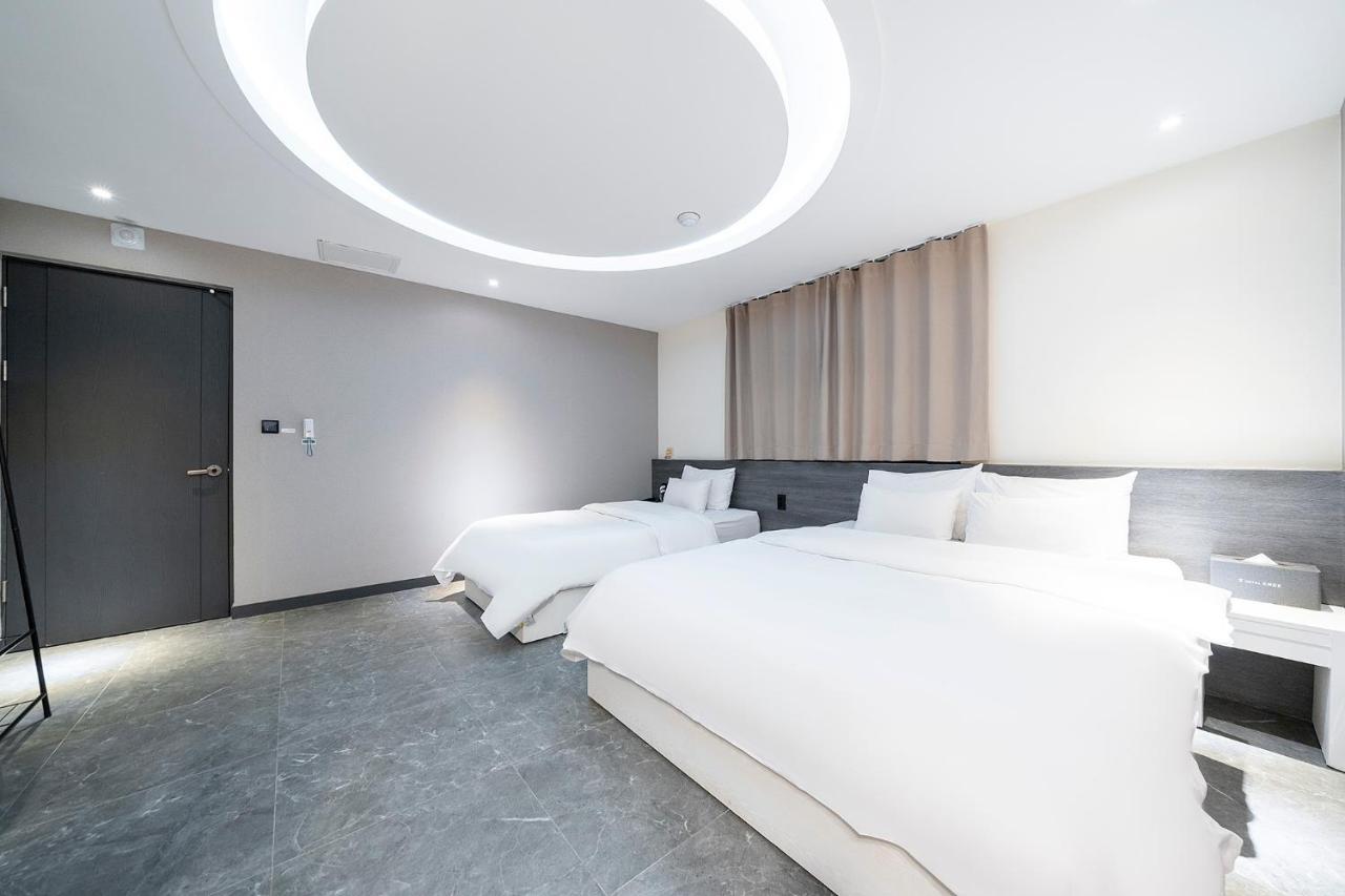 צ'אונן Knox Hotel מראה חיצוני תמונה