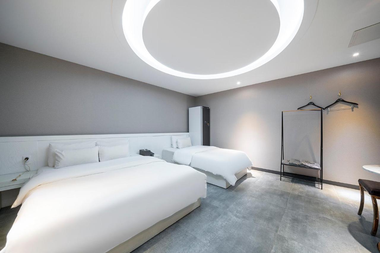 צ'אונן Knox Hotel מראה חיצוני תמונה