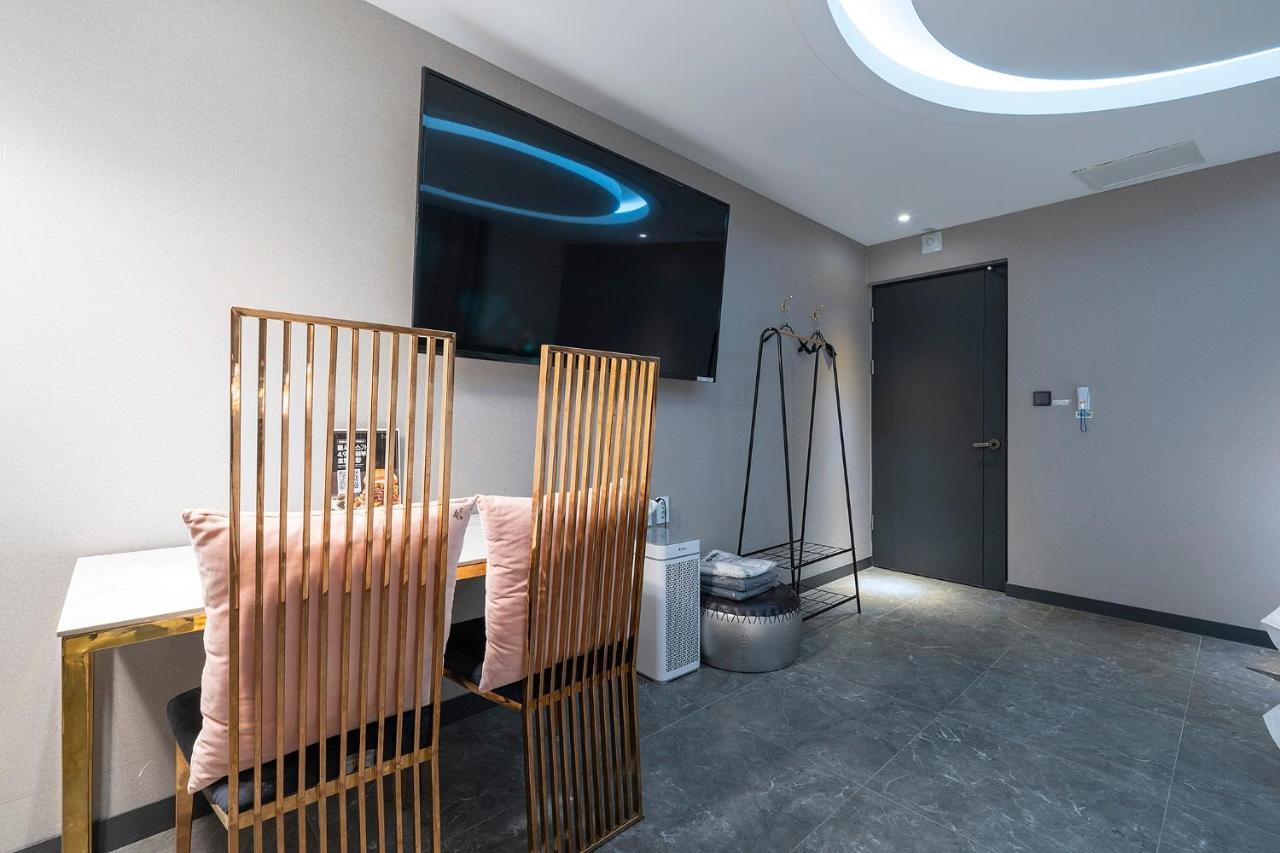 צ'אונן Knox Hotel מראה חיצוני תמונה