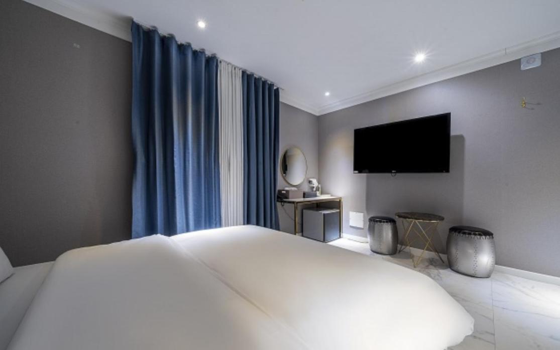 צ'אונן Knox Hotel מראה חיצוני תמונה