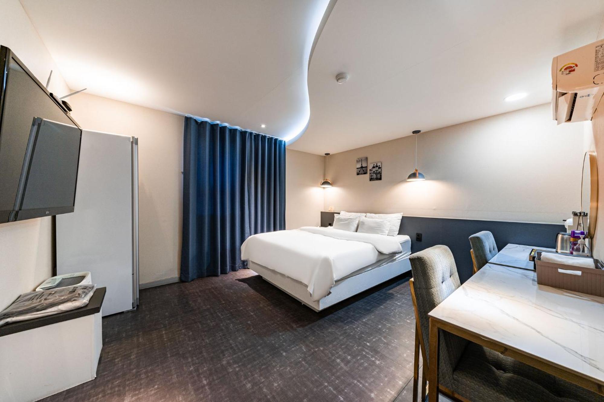 צ'אונן Knox Hotel מראה חיצוני תמונה