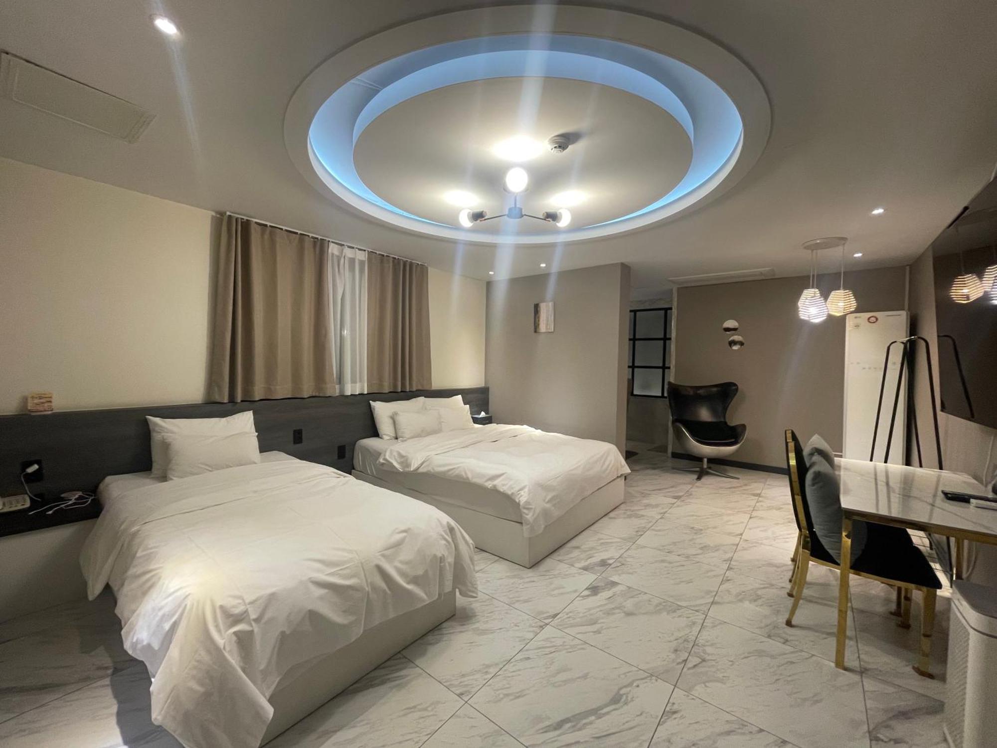צ'אונן Knox Hotel מראה חיצוני תמונה
